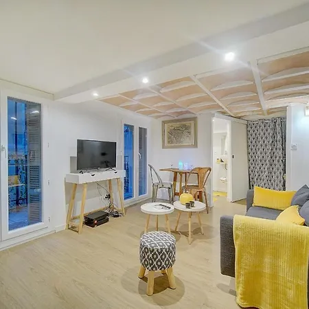 #31 Comfy Place In The Old Town Balcony & Ac 2min To Apartament