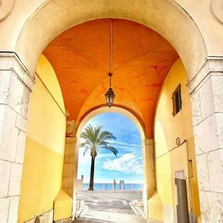 #31 Comfy Place In The Old Town Balcony & Ac 2min To Nicea